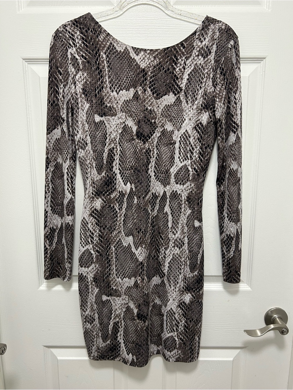 Jennifer Lopez Gray Snake-Print Long Sleeve Bodycon Dress